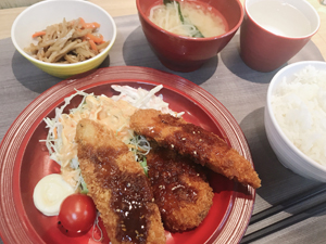 昼食なんと300円！